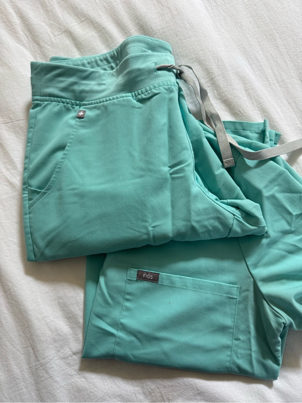 FIGS Women’s M Aqua Scrub Set